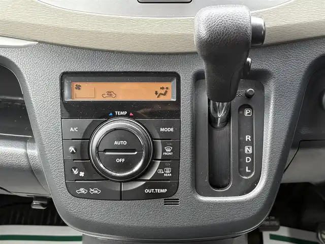 スズキ ワゴンＲ FX－LTD 岩手県 2013(平25)年 5万km ミステリアスバイオレットパール 禁煙車/4WD/社外エンジンスターター/カロッツェリア2DINオーディオ/→CD/AUX/USB/FM/AM/運転席シートヒーター/〇プッシュスタート/〇電動格納ミラー/〇ウィンカーミラー/〇ドアバイザー/〇フロアマット/〇スマートキー/スペアキー/冬タイヤ社外アルミホイール車載