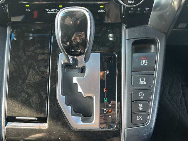 トヨタ アルファード S Aパッケージ タイプブラック 愛媛県 2017(平29)年 10.2万km ホワイトパールクリスタルシャイン フリップダウンモニター/両側パワースライドドア/ビルトインETC/電動リアゲート/社外ナビ（ALPINE）/衝突軽減システム/オートLED/クルーズコントロール追従あり/ドライブレコーダー前/オットマン/バックカメラ/アイドリングストップ/ハーフレザー/HDMI/純正フロアマット/純正18AW/スペアキー