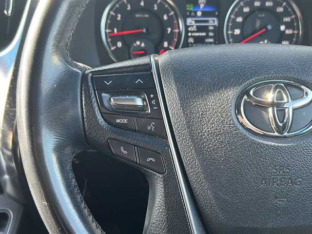 トヨタ アルファード S Aパッケージ タイプブラック 愛媛県 2017(平29)年 10.2万km ホワイトパールクリスタルシャイン フリップダウンモニター/両側パワースライドドア/ビルトインETC/電動リアゲート/社外ナビ（ALPINE）/衝突軽減システム/オートLED/クルーズコントロール追従あり/ドライブレコーダー前/オットマン/バックカメラ/アイドリングストップ/ハーフレザー/HDMI/純正フロアマット/純正18AW/スペアキー