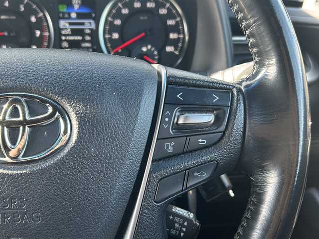 トヨタ アルファード S Aパッケージ タイプブラック 愛媛県 2017(平29)年 10.2万km ホワイトパールクリスタルシャイン フリップダウンモニター/両側パワースライドドア/ビルトインETC/電動リアゲート/社外ナビ（ALPINE）/衝突軽減システム/オートLED/クルーズコントロール追従あり/ドライブレコーダー前/オットマン/バックカメラ/アイドリングストップ/ハーフレザー/HDMI/純正フロアマット/純正18AW/スペアキー