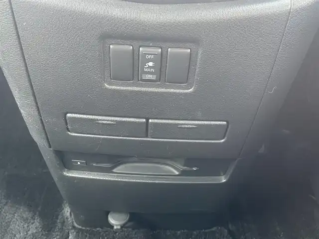 日産 エルグランド 250ハイウェイスター 愛知県 2011(平23)年 12.9万km ファントムブラック