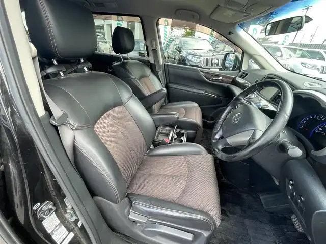 日産 エルグランド 250ハイウェイスター 愛知県 2011(平23)年 12.9万km ファントムブラック