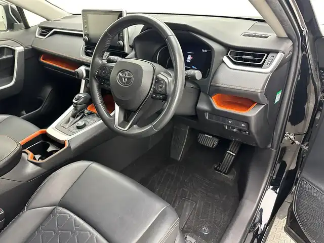 トヨタ ＲＡＶ４ アドベンチャー 兵庫県 2021(令3)年 5.1万km アティチュードブラックマイカ 純正コネクトナビ/フルセグ BT USB/バックカメラ/レーダークルーズコントロール/プリクラッシュセーフティー/LTA/PKSB/RSA/クリアランスソナー/ビルトインETC/DAC/LEDヘッドライト/LEDフォグライト/オートライト/オートハイビーム/電子パーキング/HOLD/TRDマッドガード/レザー調シートカバー/スマートキー