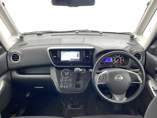 日産 デイズ ルークス ハイウェイスターターボ 千葉県 2015(平27)年 7万km クールシルバー 純正ナビ/AM/FM/CD/DVD/BT/SD/フルセグTV/全方位カメラ/両側パワースライドドア/ETC/ドライブレコーダー/アイドリングストップ