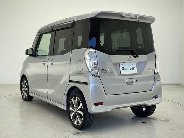 日産 デイズ ルークス ハイウェイスターターボ 千葉県 2015(平27)年 7万km クールシルバー 純正ナビ/AM/FM/CD/DVD/BT/SD/フルセグTV/全方位カメラ/両側パワースライドドア/ETC/ドライブレコーダー/アイドリングストップ