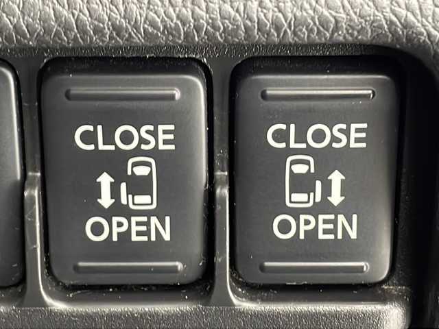 日産 デイズ ルークス ハイウェイスターターボ 千葉県 2015(平27)年 7万km クールシルバー 純正ナビ/AM/FM/CD/DVD/BT/SD/フルセグTV/全方位カメラ/両側パワースライドドア/ETC/ドライブレコーダー/アイドリングストップ