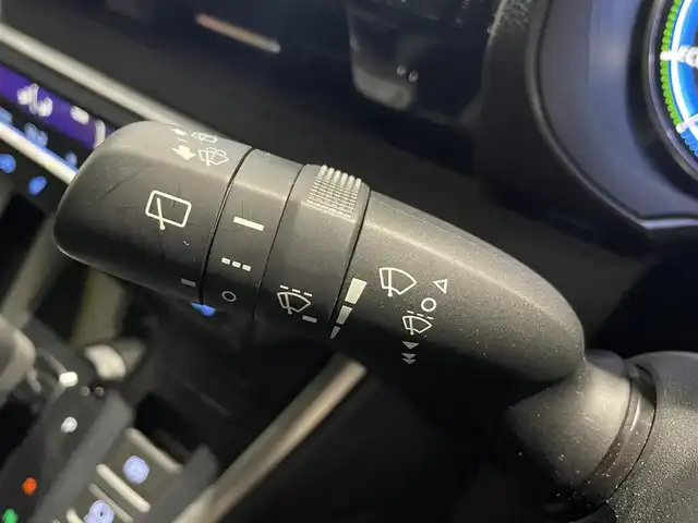 トヨタ ヴォクシー ハイブリッド S－Z 熊本県 2023(令5)年 2.6万km マッシブグレー 衝突軽減ブレーキ/プッシュスタート/純正ナビ/バックカメラ/ビルトインETC/純正フリップダウンモニター（V14T-R72R）/純正17インチAW/両側パワースライドドア/レーダークルーズ/パワーバックドア/ハーフレザーシート/1列目・2列目シートヒーター/LEDヘッドライト/オートライト/前後コーナーセンサー/横滑り防止装置/ウィンカーミラー/純正フロアマット/純正ドアバイザー/新車保証書/取扱説明書/スマートスペアキー×1本