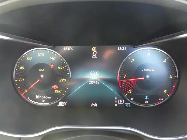 メルセデス・ベンツ Ｃ２２０ｄ アバンギャルド　AMGライン 千葉県 2019(平31)年 2.1万km ポーラホワイト アクティブブレーキアシスト/アクティブレーンキーピングアシスト/レーンチェンジアシスト/ブラインドスポットアシスト/アテンションアシスト/ディストロニック/ブラックレザーシート/前席パワーシート/シートヒーター/ヘッドアップディスプレイ/純正ナビ/地デジTV/【Bluetooth接続】/バックカメラ/革巻きステアリング/ステアリングスイッチ/パドルシフト/ETC/LEDヘッドライト/ウインカーミラー/パークトロニック/純正18インチアルミホイル/サイド/カーテンエアバッグ/キーレスゴー