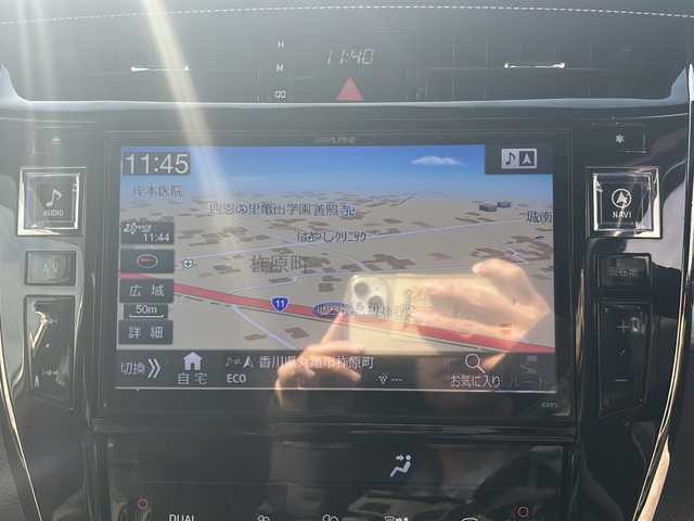 トヨタ ハリアー 香川県 2017(平29)年 8.2万km ホワイトパールクリスタルシャイン 社外ナビ（フルセグTV/CD/DVD/BT)/バックカメラ/電動リアゲート/ドライブレコーダー/パワーシート/社外アルミホイール/ローダウン/オートライト/アイドリングストップ