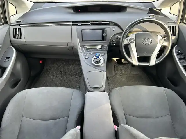 トヨタ プリウス G 岡山県 2009(平21)年 9.9万km ホワイトパールクリスタルシャイン 登録時走行距離98801km/サンルーフ/TOMSエアロ/純正ナビ/地デジTV(AM/FM/CD/DVD/Bluetooth)/バックカメラ/ETC/クルーズコントロール/オートライト/プッシュスタート/スマートキー/レーダー探知機/純正フロアマット/17インチ純正AW