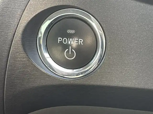 トヨタ プリウス G 岡山県 2009(平21)年 9.9万km ホワイトパールクリスタルシャイン 登録時走行距離98801km/サンルーフ/TOMSエアロ/純正ナビ/地デジTV(AM/FM/CD/DVD/Bluetooth)/バックカメラ/ETC/クルーズコントロール/オートライト/プッシュスタート/スマートキー/レーダー探知機/純正フロアマット/17インチ純正AW