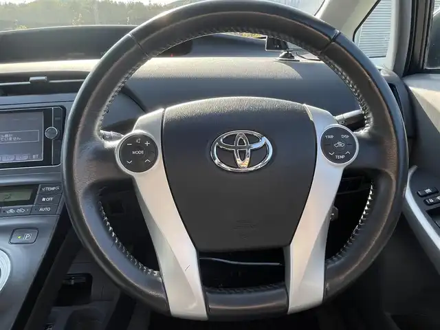 トヨタ プリウス G 岡山県 2009(平21)年 9.9万km ホワイトパールクリスタルシャイン 登録時走行距離98801km/サンルーフ/TOMSエアロ/純正ナビ/地デジTV(AM/FM/CD/DVD/Bluetooth)/バックカメラ/ETC/クルーズコントロール/オートライト/プッシュスタート/スマートキー/レーダー探知機/純正フロアマット/17インチ純正AW