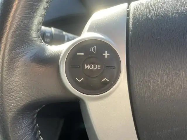 トヨタ プリウス G 岡山県 2009(平21)年 9.9万km ホワイトパールクリスタルシャイン 登録時走行距離98801km/サンルーフ/TOMSエアロ/純正ナビ/地デジTV(AM/FM/CD/DVD/Bluetooth)/バックカメラ/ETC/クルーズコントロール/オートライト/プッシュスタート/スマートキー/レーダー探知機/純正フロアマット/17インチ純正AW