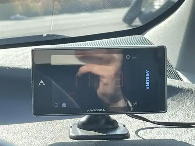 トヨタ プリウス G 岡山県 2009(平21)年 9.9万km ホワイトパールクリスタルシャイン 登録時走行距離98801km/サンルーフ/TOMSエアロ/純正ナビ/地デジTV(AM/FM/CD/DVD/Bluetooth)/バックカメラ/ETC/クルーズコントロール/オートライト/プッシュスタート/スマートキー/レーダー探知機/純正フロアマット/17インチ純正AW