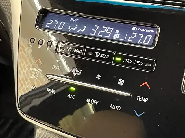 トヨタ エスティマ ハイブリッド アエラス スマート 岩手県 2016(平28)年 5.5万km シルバーM ４WD/両側パワースライドドア/パワーバックドア/トヨタセーフティセンスC/プリクラッシュセーフティ/レーンディパーチャーアラート/オートマチックハイビーム/先行車発進告知機能/クリアランスソナー/横滑り防止装置/アイドリングストップ/クルーズコントロール/AC100V1500Wコンセント/パワーシート/シートヒーター/ウォークスルー/オットマン/純正ナビ/（CD/DVD/フルセグ/SD/Bluetooth）/ステアリングスイッチ/バックカメラ/ETC2.0/ドライブレコーダー/純正17インチアルミホイール