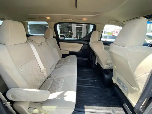 トヨタ ヴェルファイア X 福岡県 2017(平29)年 8.2万km ブラック ・純正SDナビ/Bluetooth/CD/DVD/・バックカメラ/・社外ドライブレコーダー/・フルセグ/・社外ETC/・純正16AW/・プッシュスタート/・スマートキー/・レーンキープアシスト/・オートライト/・LEDライト