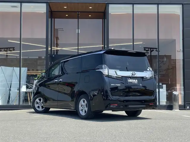 トヨタ ヴェルファイア X 福岡県 2017(平29)年 8.2万km ブラック ・純正SDナビ/Bluetooth/CD/DVD/・バックカメラ/・社外ドライブレコーダー/・フルセグ/・社外ETC/・純正16AW/・プッシュスタート/・スマートキー/・レーンキープアシスト/・オートライト/・LEDライト
