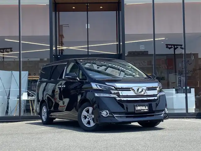 トヨタ ヴェルファイア X 福岡県 2017(平29)年 8.2万km ブラック ・純正SDナビ/Bluetooth/CD/DVD/・バックカメラ/・社外ドライブレコーダー/・フルセグ/・社外ETC/・純正16AW/・プッシュスタート/・スマートキー/・レーンキープアシスト/・オートライト/・LEDライト