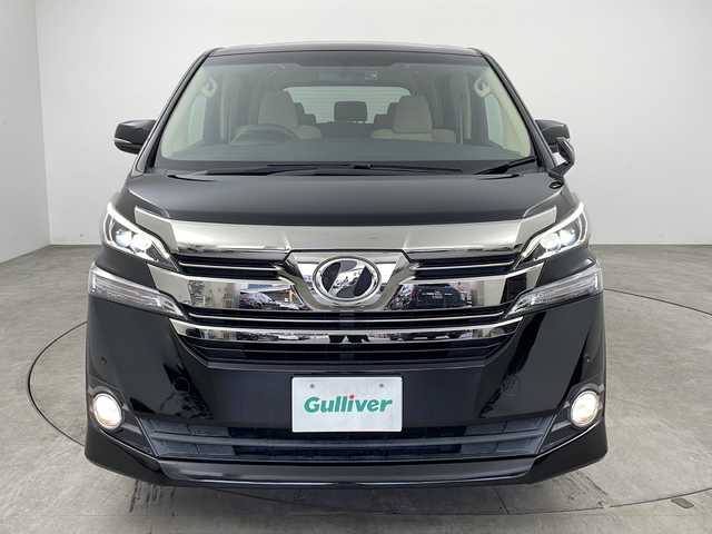 トヨタ ヴェルファイア X 兵庫県 2017(平29)年 8.2万km ブラック ・純正SDナビ（フルセグ・Bluetooth・CD・DVD）/・両側パワースライドドア/・バックカメラ/・社外ドライブレコーダー/・社外ETC/・純正16アルミホイール/・純正フロアマット/・プッシュスタート/・スマートキー/・レーンキープアシスト/・オートライト/・LEDライト/・フォグランプ/・電動パーキングブレーキ/・ブレーキホールド/・W＋サイドエアバック/・カーテンエアバック/・コーナーセンサー/・横滑り防止装置/・盗難防止装置