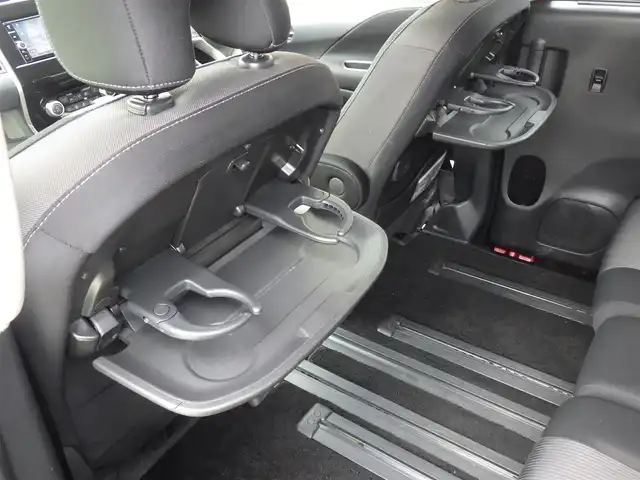 日産 セレナ ハイウェイスター V 千葉県 2020(令2)年 4.2万km マルーンレッド 195/60R16/エマージェンシーブレーキ/ハンズフリー両側パワースライドドア/9インチ純正SDナビ/地デジTV/【DVD/CD再生機能　Bluetooth接続】/バックカメラ/フリップダウンモニター/革巻きステアリング/ステアリングスイッチ/ETC/LEDヘッドライト/フォグライト/ウインカーミラー/コーナーセンサー/純正16インチアルミホイル/インテリジェントキー