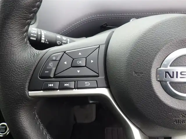 日産 セレナ ハイウェイスター V 千葉県 2020(令2)年 4.2万km マルーンレッド 195/60R16/エマージェンシーブレーキ/ハンズフリー両側パワースライドドア/9インチ純正SDナビ/地デジTV/【DVD/CD再生機能　Bluetooth接続】/バックカメラ/フリップダウンモニター/革巻きステアリング/ステアリングスイッチ/ETC/LEDヘッドライト/フォグライト/ウインカーミラー/コーナーセンサー/純正16インチアルミホイル/インテリジェントキー