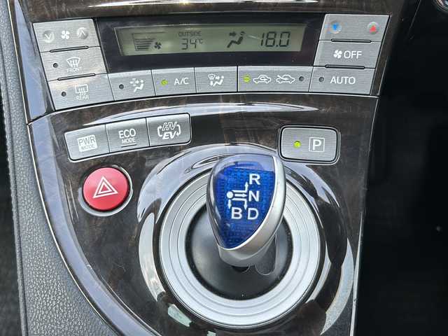 トヨタ プリウス ＰＨＶ S 東京都 2014(平26)年 8.3万km ダークブルーマイカ 純正ナビ（NSZA-X64T）/・Bluetooth/TV/CD/DVD/ドライブレコーダー（DC-DR410）/シートヒーター/オートライト/横滑り防止装置/純正15インチホイール/取扱説明書/保証書