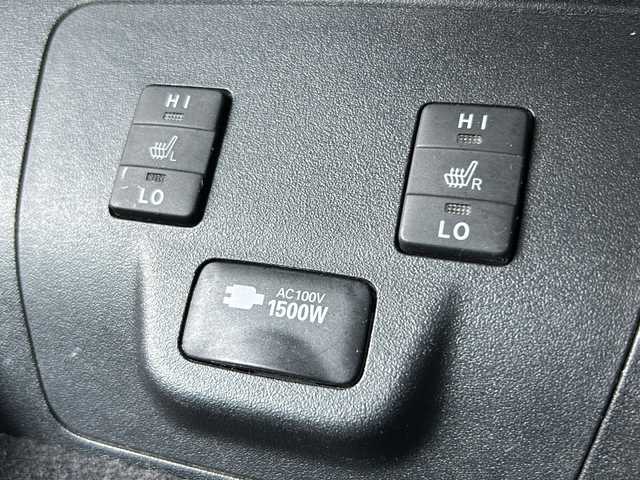トヨタ プリウス ＰＨＶ S 東京都 2014(平26)年 8.3万km ダークブルーマイカ 純正ナビ（NSZA-X64T）/・Bluetooth/TV/CD/DVD/ドライブレコーダー（DC-DR410）/シートヒーター/オートライト/横滑り防止装置/純正15インチホイール/取扱説明書/保証書