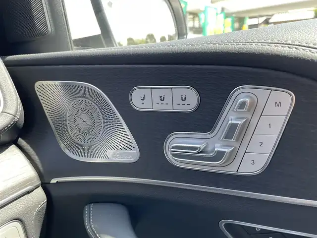 メルセデス・ベンツ Ｍ・ベンツ ＧＬＳ４５０ｄ 4マチック 東京都 2024(令6)年 0.3万km ダイヤモンドホワイト ワンオーナー/AMGラインパッケージ/ショーファーパッケージ/・ナッパ革シート/・リラクゼーション機能（2列目）/・リアエンターテインメントシステム（リアタブレット）/・ワイヤレスチャージング（2列目）/ユーザーエクスペリエンス/・12.3インチメディアディスプレイ/・ARナビゲーション/・Bluetoothオーディオ/USBオーディオ/・フルセグTV/Apple CarPlay/AndroidAuto/・Burmesterサラウンドサウンドシステム/パノラミックスライディングルーフ/レーダーセーフティパッケージ/360°カメラシステム/AMGライン22インチアルミホイール/エナジャイジングパッケージ/エアバランスパッケージ/アダプティブハイビームアシストプラス/ビルトインETC/取扱説明書/保証書/スペアキー1本
