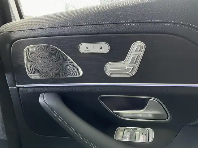 メルセデス・ベンツ Ｍ・ベンツ ＧＬＳ４５０ｄ 4マチック 東京都 2024(令6)年 0.3万km ダイヤモンドホワイト ワンオーナー/AMGラインパッケージ/ショーファーパッケージ/・ナッパ革シート/・リラクゼーション機能（2列目）/・リアエンターテインメントシステム（リアタブレット）/・ワイヤレスチャージング（2列目）/ユーザーエクスペリエンス/・12.3インチメディアディスプレイ/・ARナビゲーション/・Bluetoothオーディオ/USBオーディオ/・フルセグTV/Apple CarPlay/AndroidAuto/・Burmesterサラウンドサウンドシステム/パノラミックスライディングルーフ/レーダーセーフティパッケージ/360°カメラシステム/AMGライン22インチアルミホイール/エナジャイジングパッケージ/エアバランスパッケージ/アダプティブハイビームアシストプラス/ビルトインETC/取扱説明書/保証書/スペアキー1本