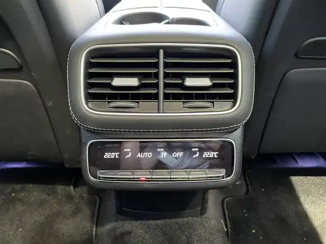 メルセデス・ベンツ Ｍ・ベンツ ＧＬＳ４５０ｄ 4マチック 東京都 2024(令6)年 0.3万km ダイヤモンドホワイト ワンオーナー/AMGラインパッケージ/ショーファーパッケージ/・ナッパ革シート/・リラクゼーション機能（2列目）/・リアエンターテインメントシステム（リアタブレット）/・ワイヤレスチャージング（2列目）/ユーザーエクスペリエンス/・12.3インチメディアディスプレイ/・ARナビゲーション/・Bluetoothオーディオ/USBオーディオ/・フルセグTV/Apple CarPlay/AndroidAuto/・Burmesterサラウンドサウンドシステム/パノラミックスライディングルーフ/レーダーセーフティパッケージ/360°カメラシステム/AMGライン22インチアルミホイール/エナジャイジングパッケージ/エアバランスパッケージ/アダプティブハイビームアシストプラス/ビルトインETC/取扱説明書/保証書/スペアキー1本