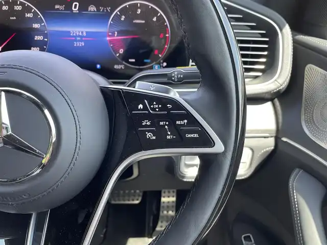 メルセデス・ベンツ Ｍ・ベンツ ＧＬＳ４５０ｄ 4マチック 東京都 2024(令6)年 0.3万km ダイヤモンドホワイト ワンオーナー/AMGラインパッケージ/ショーファーパッケージ/・ナッパ革シート/・リラクゼーション機能（2列目）/・リアエンターテインメントシステム（リアタブレット）/・ワイヤレスチャージング（2列目）/ユーザーエクスペリエンス/・12.3インチメディアディスプレイ/・ARナビゲーション/・Bluetoothオーディオ/USBオーディオ/・フルセグTV/Apple CarPlay/AndroidAuto/・Burmesterサラウンドサウンドシステム/パノラミックスライディングルーフ/レーダーセーフティパッケージ/360°カメラシステム/AMGライン22インチアルミホイール/エナジャイジングパッケージ/エアバランスパッケージ/アダプティブハイビームアシストプラス/ビルトインETC/取扱説明書/保証書/スペアキー1本