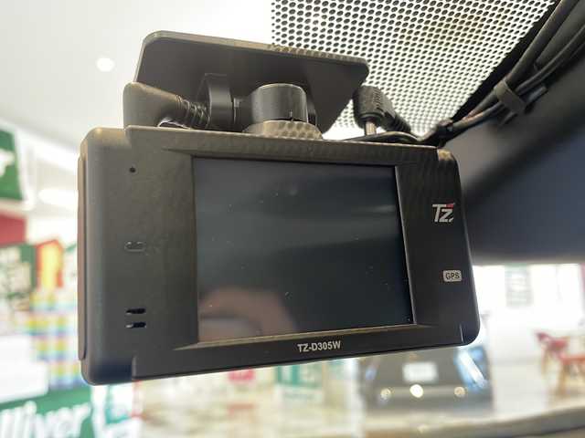 トヨタ プリウス Z 福井県 2023(令5)年 0.5万km 黄 カラーコード:5C5/フルセグテレビ/Bluetooth/HDMI/シートヒーター/ベンチレーション/ステアリングヒーター/パノラミックビューモニター/ビルドインETC2.0/前後ドライブレコーダー/AC100V/置くだけ充電/ブラインドスポットモニター