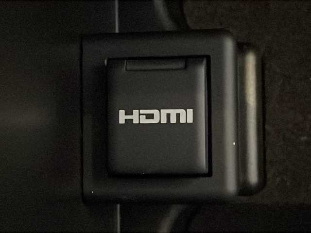 トヨタ プリウス Z 福井県 2023(令5)年 0.5万km 黄 カラーコード:5C5/フルセグテレビ/Bluetooth/HDMI/シートヒーター/ベンチレーション/ステアリングヒーター/パノラミックビューモニター/ビルドインETC2.0/前後ドライブレコーダー/AC100V/置くだけ充電/ブラインドスポットモニター