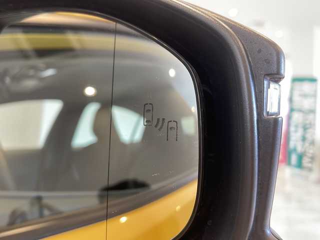 トヨタ プリウス Z 福井県 2023(令5)年 0.5万km 黄 カラーコード:5C5/フルセグテレビ/Bluetooth/HDMI/シートヒーター/ベンチレーション/ステアリングヒーター/パノラミックビューモニター/ビルドインETC2.0/前後ドライブレコーダー/AC100V/置くだけ充電/ブラインドスポットモニター