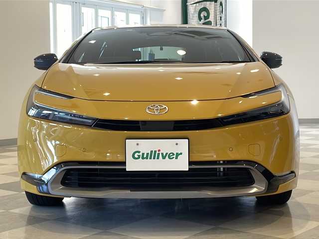 トヨタ プリウス Z 福井県 2023(令5)年 0.5万km 黄 カラーコード:5C5/フルセグテレビ/Bluetooth/HDMI/シートヒーター/ベンチレーション/ステアリングヒーター/パノラミックビューモニター/ビルドインETC2.0/前後ドライブレコーダー/AC100V/置くだけ充電/ブラインドスポットモニター