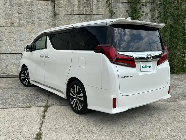 トヨタ アルファード S Cパッケージ 長崎県 2021(令3)年 6.7万km ホワイトパールクリスタルシャイン ワンオーナー/サンルーフ/純正ナビ/（CD/DVD/BT/フルセグ）/バックカメラ/フリップダウンモニター/衝突軽減システム/レーンアシスト/ブラインドスポットモニター/デジタルインナーミラー/パワーシート/シートヒーター/エアシート/ハンドルヒーター/両側パワースライドドア/パワーバックドア/ドライブレコーダー/社外レーダー（AR-G5A）/純正18インチAW
