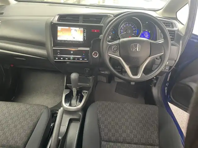 ホンダ フィット 13G Fパッケージ 愛知県 2015(平27)年 6.5万km ブリリアントスポーティブルーメタリック2トーン ワンオーナー/メモリナビ/フルセグテレビ/バックカメラ