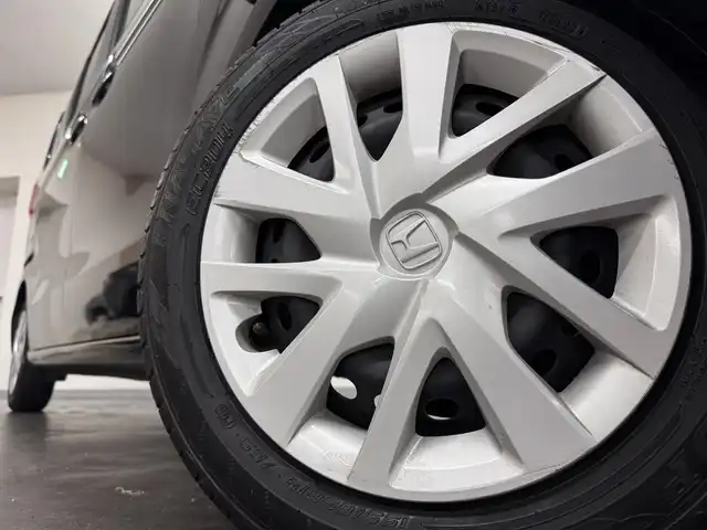 ホンダ Ｎ ＢＯＸ G L ホンダセンシング 三重県 2020(令2)年 2.8万km クリスタルブラックパール ガソリン/FF/インパネCVT/純正 7インチナビ VXM-205Ci/（CD/FM/AM/iPod/SD/USB/Bluetooth）/バックカメラ/両側パワースライドドア/ドライブレコーダー 前方/ビルトイン ETC/Honda SENSING/・衝突軽減ブレーキ［CMBS］/・車線維持支援システム［LKAS］/・路外逸脱抑制機能/・アダプティブクルーズコントロール［ACC］/・先行車発進お知らせ機能/・標識認識機能/装備/・オートライト/・LEDヘッドランプ/・オートハイビーム/・オートエアコン/・ステアリングスイッチ/・2.5A 急速充電対応 USB充電ジャックx2/・電動格納ドアミラー/・リヤドアロールサンシェード/・プッシュスタート/・14インチスチールホイール＋純正ホイールキャップ/・スマートキーx2/・ナビ取/・2トーンカラー（クリスタルブラックパール［NH731P］＋タフタホワイトIII［NH906］？）/など