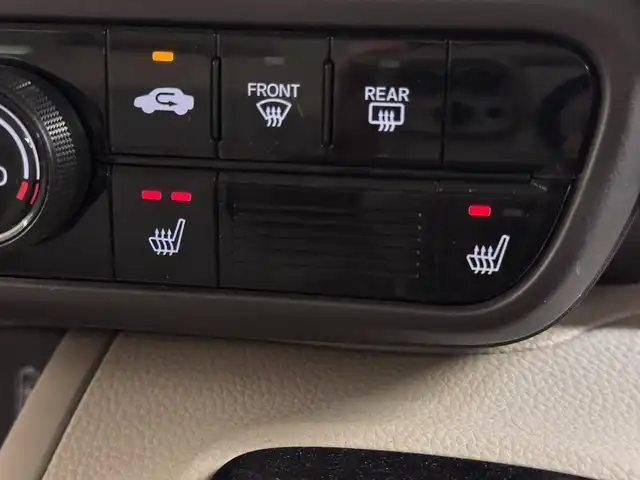 ホンダ Ｎ ＢＯＸ G L ホンダセンシング 三重県 2020(令2)年 2.8万km クリスタルブラックパール ガソリン/FF/インパネCVT/純正 7インチナビ VXM-205Ci/（CD/FM/AM/iPod/SD/USB/Bluetooth）/バックカメラ/両側パワースライドドア/ドライブレコーダー 前方/ビルトイン ETC/Honda SENSING/・衝突軽減ブレーキ［CMBS］/・車線維持支援システム［LKAS］/・路外逸脱抑制機能/・アダプティブクルーズコントロール［ACC］/・先行車発進お知らせ機能/・標識認識機能/装備/・オートライト/・LEDヘッドランプ/・オートハイビーム/・オートエアコン/・ステアリングスイッチ/・2.5A 急速充電対応 USB充電ジャックx2/・電動格納ドアミラー/・リヤドアロールサンシェード/・プッシュスタート/・14インチスチールホイール＋純正ホイールキャップ/・スマートキーx2/・ナビ取/・2トーンカラー（クリスタルブラックパール［NH731P］＋タフタホワイトIII［NH906］？）/など