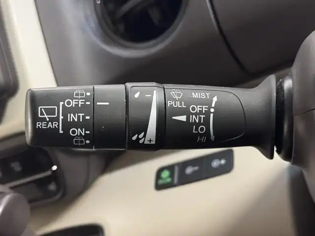 ホンダ Ｎ ＢＯＸ G L ホンダセンシング 三重県 2020(令2)年 2.8万km クリスタルブラックパール ガソリン/FF/インパネCVT/純正 7インチナビ VXM-205Ci/（CD/FM/AM/iPod/SD/USB/Bluetooth）/バックカメラ/両側パワースライドドア/ドライブレコーダー 前方/ビルトイン ETC/Honda SENSING/・衝突軽減ブレーキ［CMBS］/・車線維持支援システム［LKAS］/・路外逸脱抑制機能/・アダプティブクルーズコントロール［ACC］/・先行車発進お知らせ機能/・標識認識機能/装備/・オートライト/・LEDヘッドランプ/・オートハイビーム/・オートエアコン/・ステアリングスイッチ/・2.5A 急速充電対応 USB充電ジャックx2/・電動格納ドアミラー/・リヤドアロールサンシェード/・プッシュスタート/・14インチスチールホイール＋純正ホイールキャップ/・スマートキーx2/・ナビ取/・2トーンカラー（クリスタルブラックパール［NH731P］＋タフタホワイトIII［NH906］？）/など