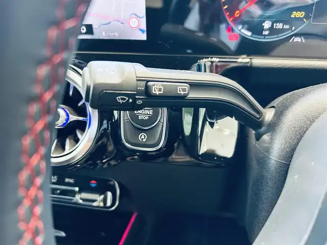 メルセデス・ベンツ ＧＬＡ２００ｄ 4マチック AMGライン 大阪府 2020(令2)年 4万km ポーラホワイト ワンオーナー/レーダーセーフティP/純正ナビ/TV/360度カメラ/純正19インチAW/LEDヘッドライト/アンビエントライト/電動リアゲート/ACC/ブラインドスポット/ハーフ革/メモリ付きパワーシート/シートヒーター/ワイヤレス充電