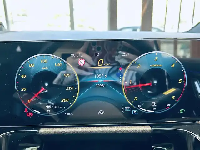 メルセデス・ベンツ ＧＬＡ２００ｄ 4マチック AMGライン 大阪府 2020(令2)年 4万km ポーラホワイト ワンオーナー/レーダーセーフティP/純正ナビ/TV/360度カメラ/純正19インチAW/LEDヘッドライト/アンビエントライト/電動リアゲート/ACC/ブラインドスポット/ハーフ革/メモリ付きパワーシート/シートヒーター/ワイヤレス充電