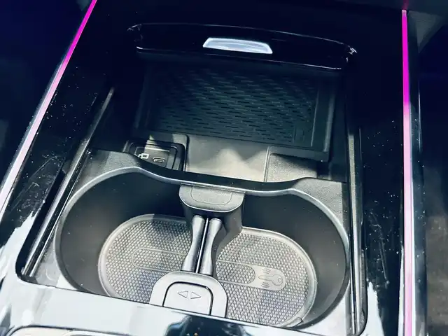 メルセデス・ベンツ ＧＬＡ２００ｄ 4マチック AMGライン 大阪府 2020(令2)年 4万km ポーラホワイト ワンオーナー/レーダーセーフティP/純正ナビ/TV/360度カメラ/純正19インチAW/LEDヘッドライト/アンビエントライト/電動リアゲート/ACC/ブラインドスポット/ハーフ革/メモリ付きパワーシート/シートヒーター/ワイヤレス充電