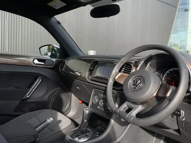 フォルクスワーゲン ザ・ビートル デザイン 長野県 2015(平27)年 5.8万km 茶