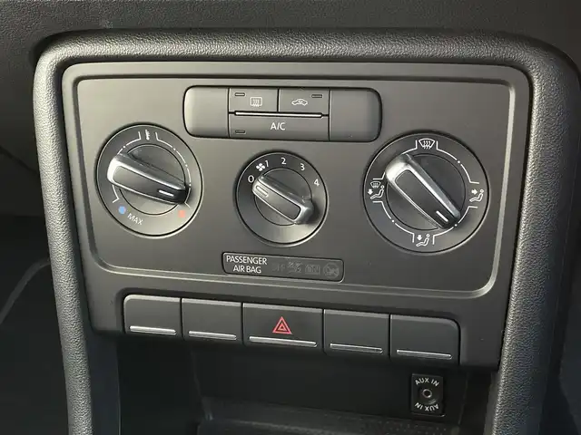 フォルクスワーゲン ザ・ビートル デザイン 長野県 2015(平27)年 5.8万km 茶