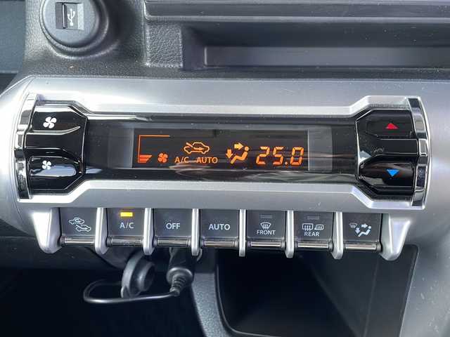 スズキ クロスビー HYBRID MZ 香川県 2021(令3)年 1.9万km タフカーキパールメタリック スズキセーフティサポート/・デュアルカメラブレーキサポート/・誤発進抑制機能/・ふらつき警報機能/・後退時ブレーキサポート/純正8型ナビ/・フルセグTV/・CD/DVD/・Bluetooth/・AM/FM/全方位モニター/クリアランスソナー/インタークーラーターボ/純正１５インチアルミ/LEDヘッドライト/レーダークルーズコントロール/パドルシフト/アイドリングストップ/前後ドライブレコーダー/ステアリングスイッチ/前席ヒートシーター/プッシュスタート/スマートキー/純正フロアマット/純正ドアバイザー