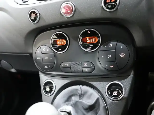 アバルト ５９５ コンペティツィオーネ 静岡県 2018(平30)年 5万km 黄 純正ディスプレイオーディオ/Bluetooth/AM/FM/ハーフレザーシート/ETC/純正17インチAW/brembo赤キャリパー/後方コーナーセンサー/HIDヘッドライト/スペアキー