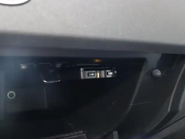 アバルト ５９５ コンペティツィオーネ 静岡県 2018(平30)年 5万km 黄 純正ディスプレイオーディオ/Bluetooth/AM/FM/ハーフレザーシート/ETC/純正17インチAW/brembo赤キャリパー/後方コーナーセンサー/HIDヘッドライト/スペアキー