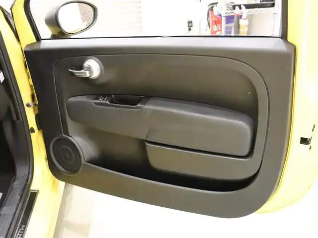 アバルト ５９５ コンペティツィオーネ 静岡県 2018(平30)年 5万km 黄 純正ディスプレイオーディオ/Bluetooth/AM/FM/ハーフレザーシート/ETC/純正17インチAW/brembo赤キャリパー/後方コーナーセンサー/HIDヘッドライト/スペアキー