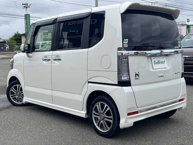 ホンダ Ｎ ＢＯＸ カスタム G L SSパッケージ 秋田県 2015(平27)年 9万km プレミアムホワイトパールⅡ 純正SDナビ/社外ETC/バックカメラ/フルセグTV/社外前後ドライブレコーダー/両側パワースライドドア/純正AW/チップアップシート/社外AWスタッドレスタイヤ積み込み/スペアキー/社外エンジンスターター